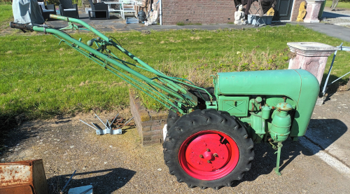 Antieke Holder 2 wieler traktor / trekker uit 1967