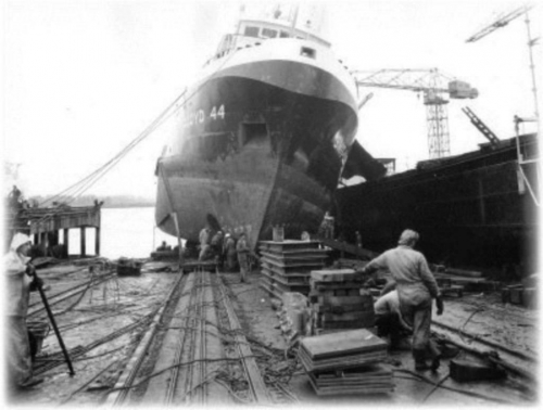 Antieke koppentrekker , spijkertrekker van een scheepswerf.