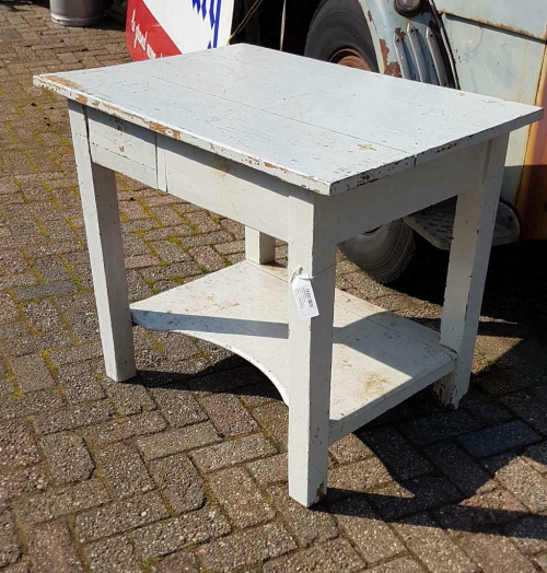 Authentieke brocante tafel voor in huis, keuken, badkamer, etc.&#128525; 