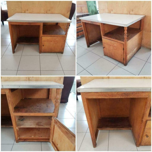 Vintage bureau, werktafels, werkplek uit Oekraïne