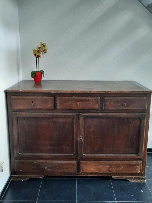 Robuust oud donker eiken dressoir