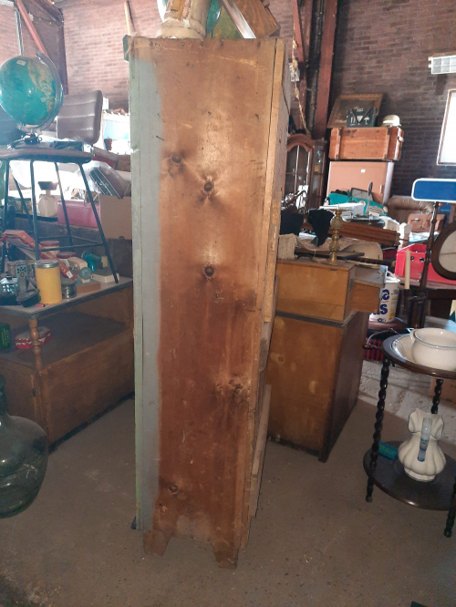 Vintage houten kledingkast opbergkast locker uit Oostblok